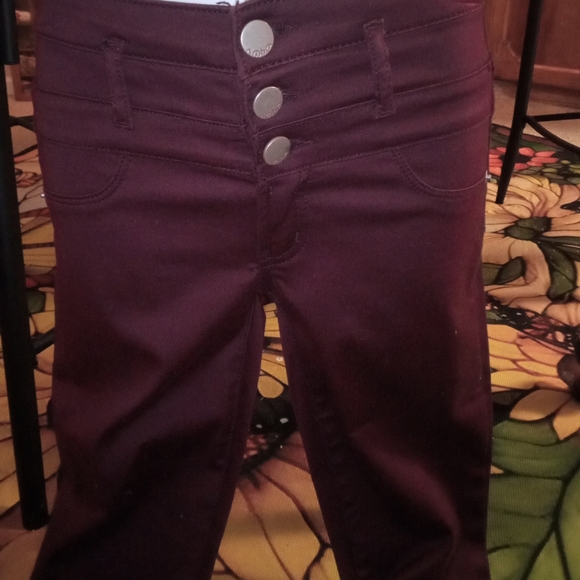 No Boundaries Button Fly Jeans Size 3 Wine Colored - Picture 1 of 3